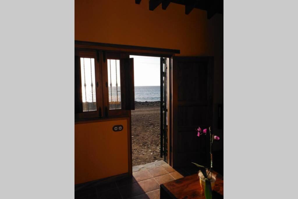 Вилла Casa Costera Playa De Tasarte Сан-Николас Экстерьер фото